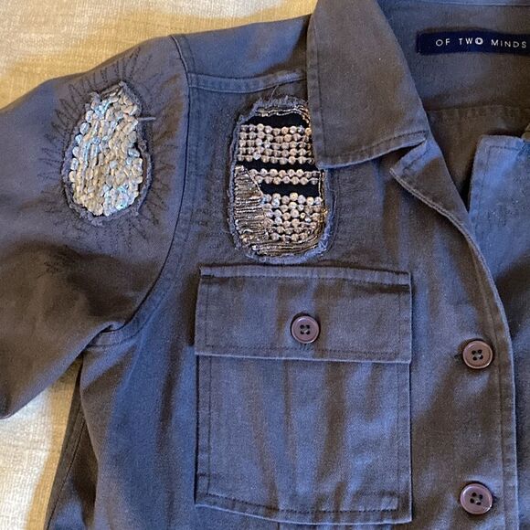 Of Two Minds Gray Cotton Cargo Pocket Utility Shirt Jacket with Sequin Patches. - Picture 2 of 9
